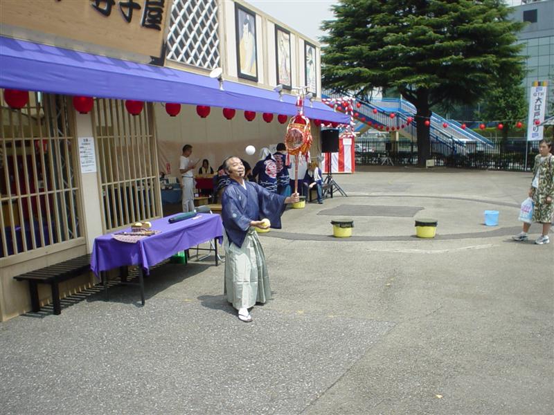 Festival_performer_004